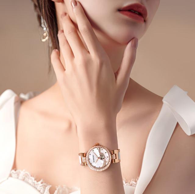女士手表排行榜前十名品牌大全，卡罗莱手表是什么档次